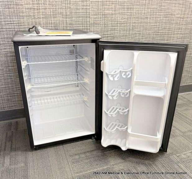 DANBY MINI REFRIGERATOR