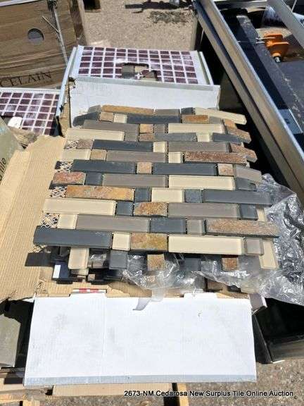PALLET: CERTIFIED PORCELAIN TILES, BELLAVITA TILES - SAND, 15X15X8MM