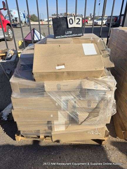 PALLET: TOILET PAPER DISPENSERS