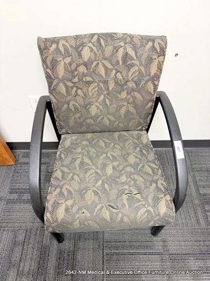 DECORATIVE ARM CHAIR