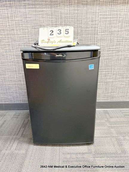 DANBY MINI REFRIGERATOR