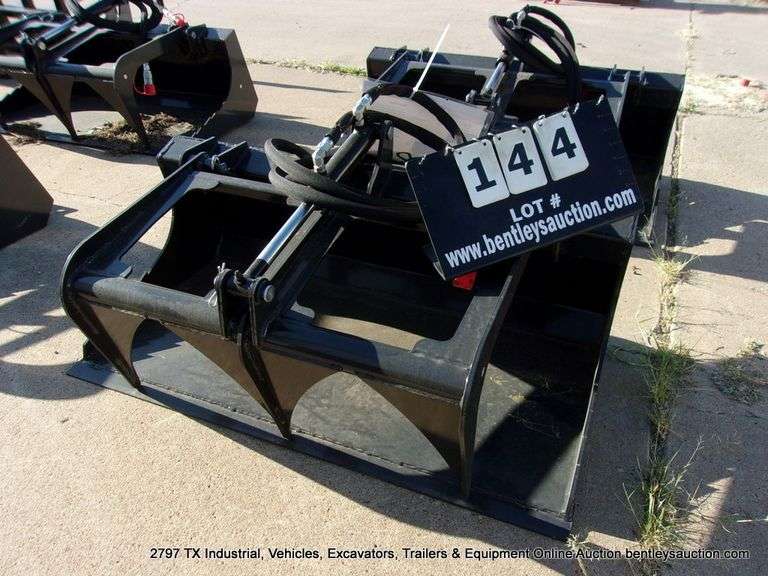 WOLVERINE MINI SKID STEER STUMP GRAPPLE MODEL: MSG-11-44W, S# ZW-01061