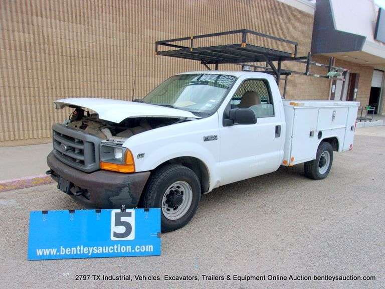 FORD 2001  FORD  F-250  PICKUP W/ SERVICE BED  126,570 MILES