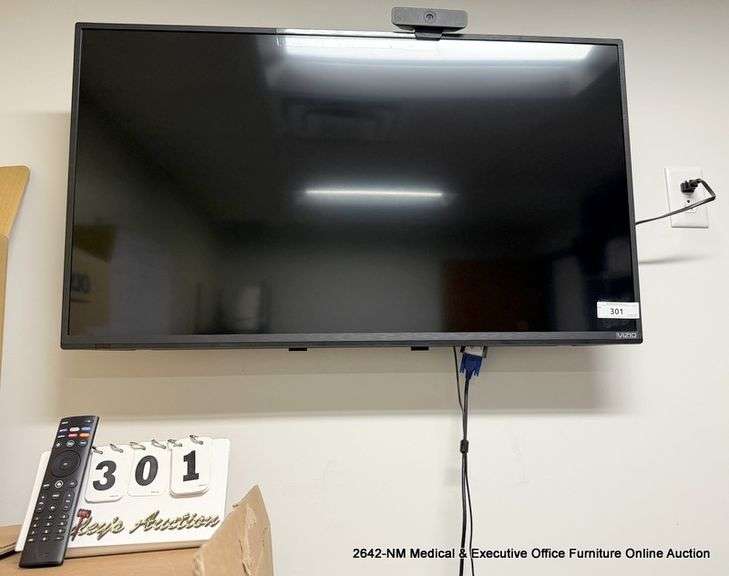 VIZIO 36" LCD W/ REMOTE