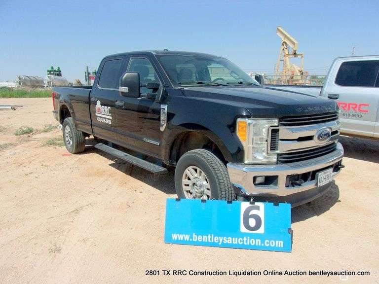 2017  FORD  F-250  SUPER DUTY XLT 4WD  PICKUP  139,276 MILES