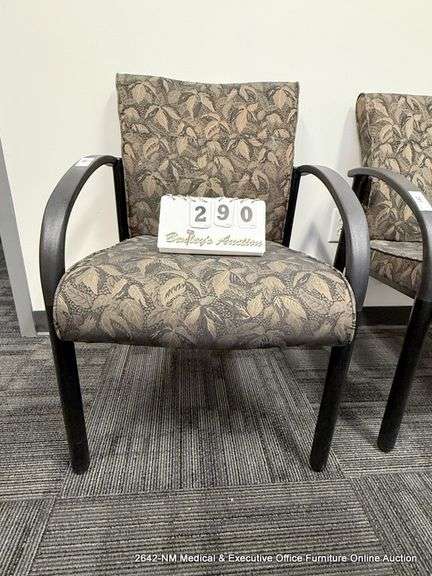DECORATIVE ARM CHAIR