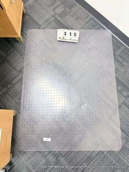 PLASTIC FLOOR MAT
