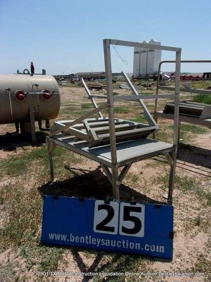 PORTABLE OFFICE ALUMINUM STAIRS