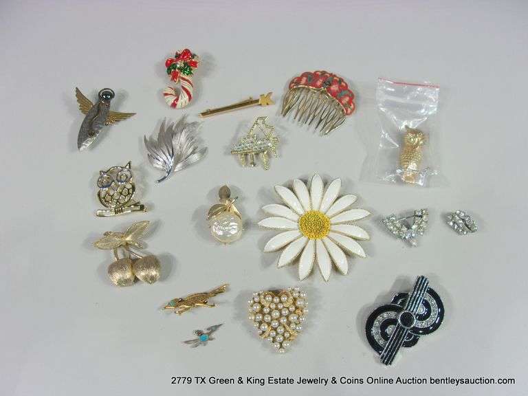 BAG: ASSORTED FASHION PINS - DAISY, OWLS, PIANO, CHERRIES, CANDY CANE, ROADRUNNERS