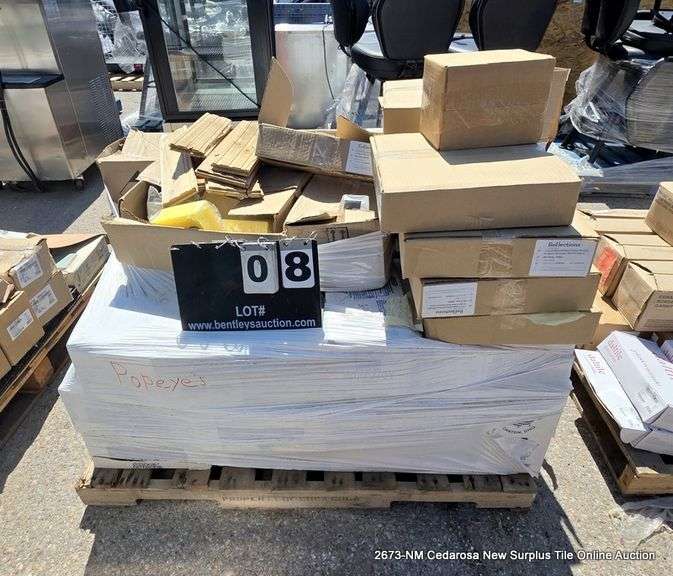 PALLET: ASSORTED TILES - METROPOLITAN CERAMIC 507 PURITAN GRAY TILES, GLASS TILE - GLOSSY