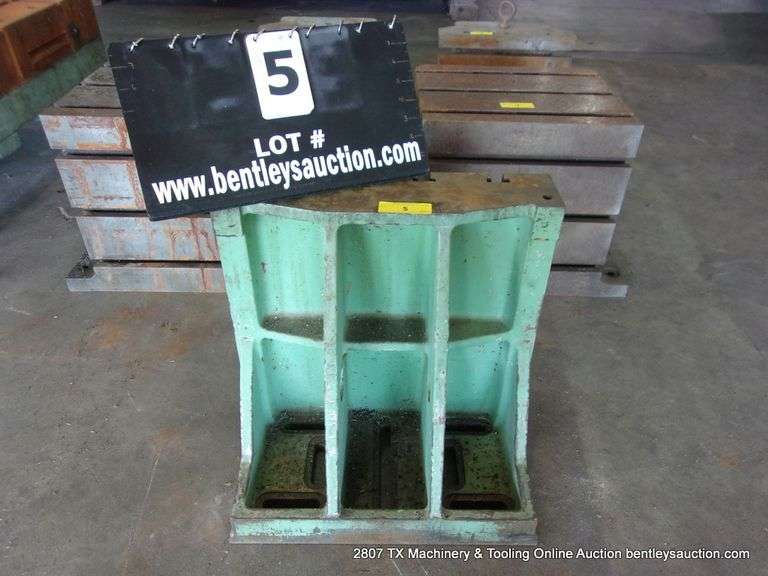 T-SLOTTED ANGLE-PLATE, 18" X 18" X 12 " BASE