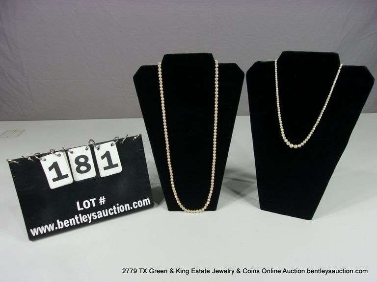 BAG: 2 FASHION VINTAGE STYLE PEARL NECKLACES