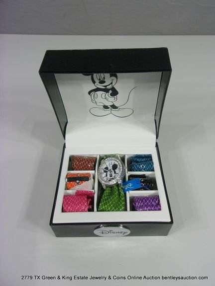 DISNEY MICKEY MOUSE FASHION WATCH SET W/ 7 INTERCHANGEABLE BANDS