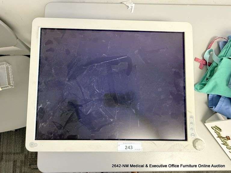 ADVAN AMM213TD LCD COLOR DISPLAY