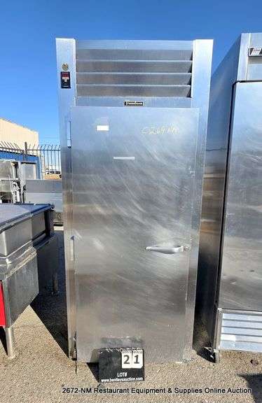 TRAULSEN ART-132LUT-FHS 1-DOOR FRIDGE