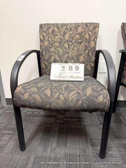 DECORATIVE ARM CHAIR