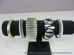 BAG: 5 ASSORTED FASHION BANGLE BRACELETS