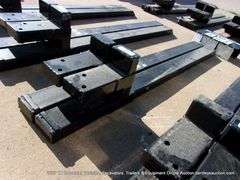 WOLVERINE BUCKET ATTACH 60" PALLET FORKS 4000 LB CAPACITY ATTACHMENT MODEL: TF2-66-4000G, S# ZW-0014