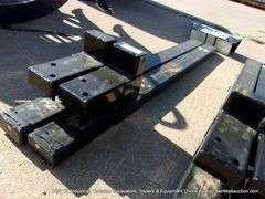 WOLVERINE BUCKET ATTACH 60" PALLET FORKS 4000 LB CAPACITY ATTACHMENT MODEL: TF2-66-4000G, S# ZW-0036