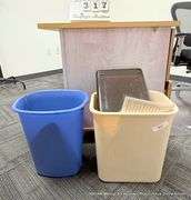 2 PLASTIC TRASHCANS