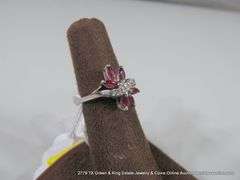 14K WHITE GOLD GARNET & DIAMOND FLORAL MOTIF ACCENT RING, SIZE 6.5