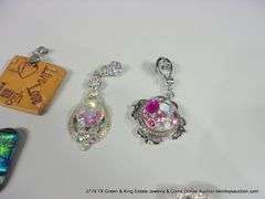BAG: 25 ASSORTED FASHION PENDANTS & CHARMS