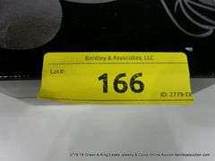 DISNEY MICKEY MOUSE FASHION WATCH SET W/ 7 INTERCHANGEABLE BANDS