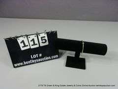 14K YELLOW GOLD BRACELET W/ SMALL DIAMOND ACCENT BAND