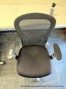 9-5 BLACK OFFICE CHAIR ON CASTERS