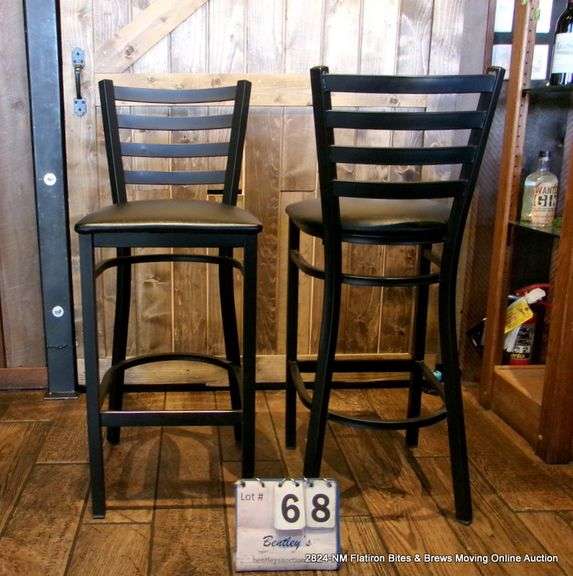 29" TALL RESTAURANT LADDER BACK BAR STOOL (ONLY 1 CHAIR - PIC IS FRONT & BACK VIEW)