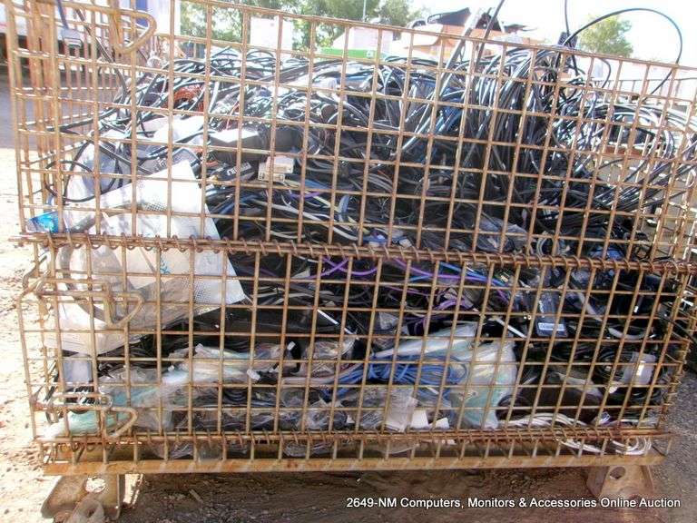 CRATE: MISC COMPUTER CABLES - CONTENTS ONLY (20X MONEY)