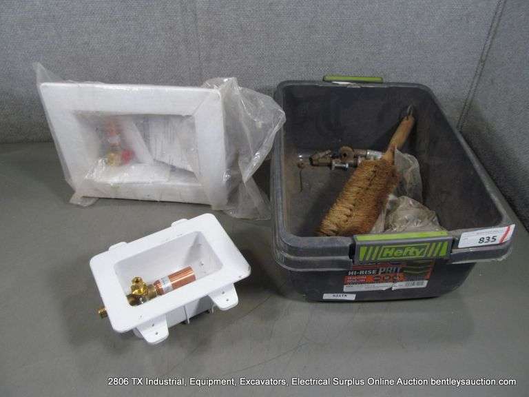 HEFTY POLY TOTE - PLUMBING FIXTURES