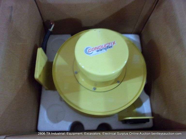 CONDUCTIX WAMPFLER YELLOW WALL MOUNT CABLE RETRACTABLE REEL