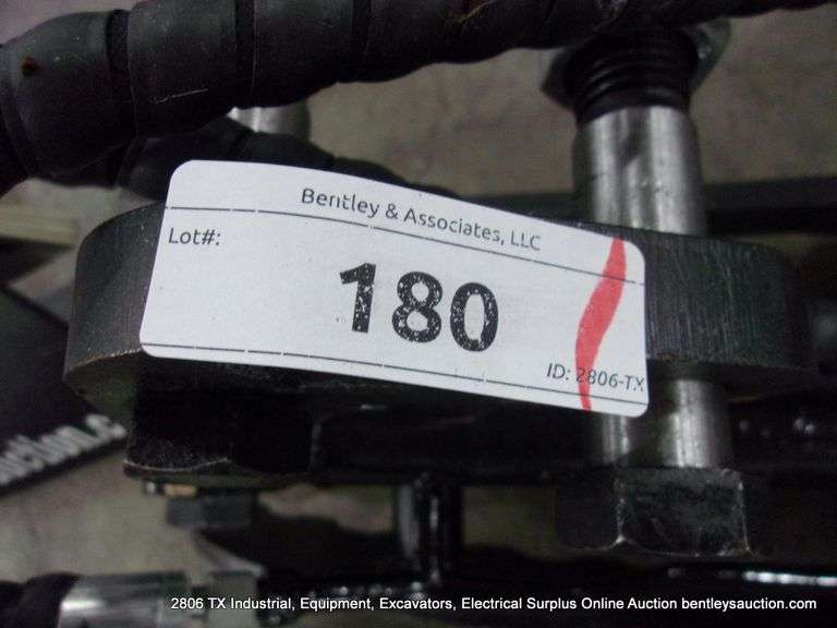 IRANCH IREAS MINI EXCAVATOR ACTIVE THUMB GRAPPLE CLAW ATTACHMENT