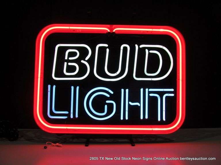 BUD LIGHT 20 INCH, 18" X 23"
