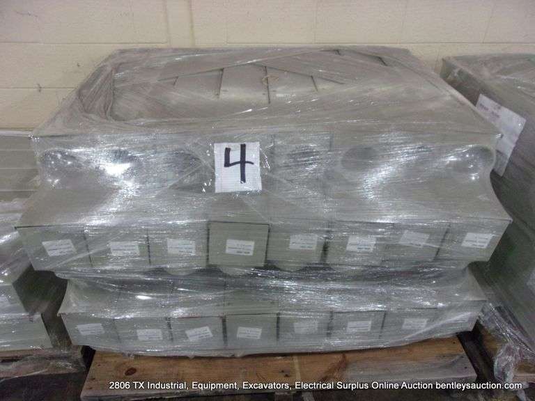 PALLET: EATON PPBPS36400 TB 36" X 4" 90 DEGREE PULL - BOX - 40 PC'S