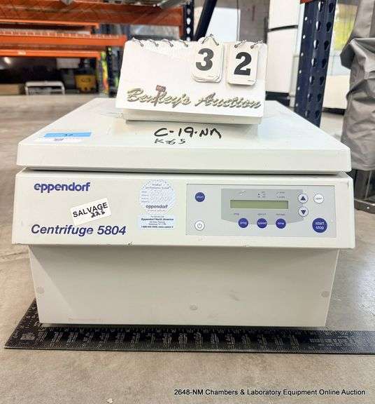 EPPENDORF 5804 CENTRIFUGE