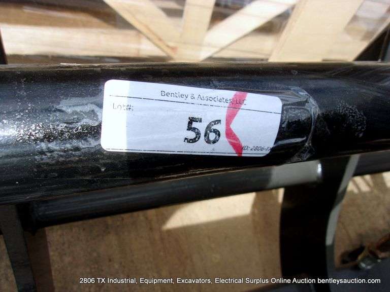 AGT INDUSTRIAL SIERRA SKID LOADER MODEL 32-743 GRAPPLE