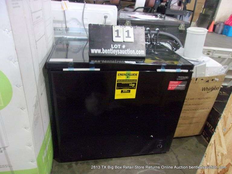 FRIGIDAIRE GALLERY CHEST FREEZER, MODEL: FGFRF7009-B-BLACK-6COM