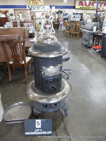 ESTATE OF P.D. BECKWITH, DOWA CLAC, MI ROUND OAK CAST IRON POT BELLY STOVE W/ NICKEL ACCENTS, 16-0-3