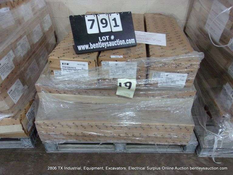 PALLET: EATON PPBPS36400 TB 36" X 4" 90 DEGREE PULL - BOX - 12 PC'S