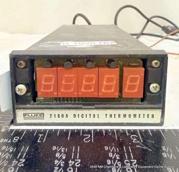 FLUKE 2160A DIGITAL THERMOMETER - MISSING FACE PLATE