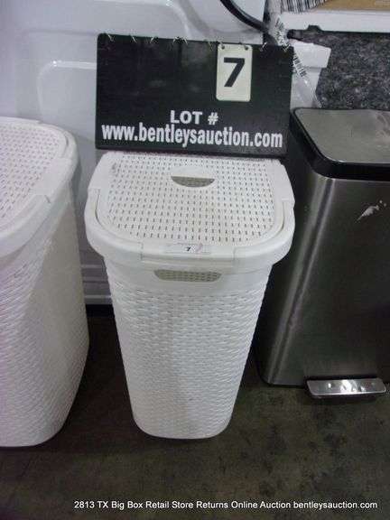 WHITE PLASTIC CLOTHES BASKET W/ LID