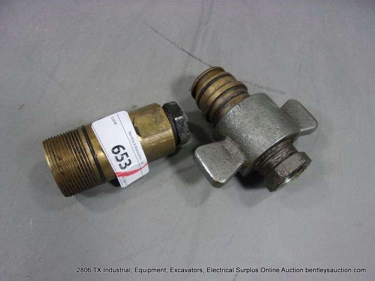PAIR: HYDRAULIC PUMP SEMI TRAILER FITTINGS