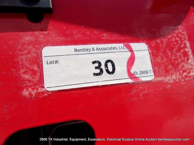 AGT INDUSTRIAL YSRT-14 RUBBER TRACK STAND ON MINI SKID LOADER - 15HP