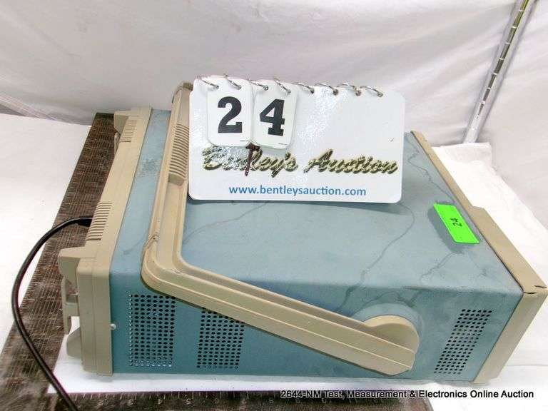 TEKTRONIX 2225 50MHZ OSCILLOSCOPE