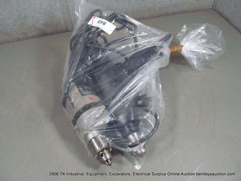 BAG: (2) ELECTRIC BLACK & DECKER DRILLS