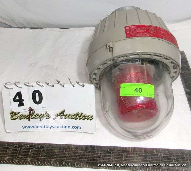 FEDERAL SIGNAL 27XST EXPLOSION PROOF STROBE LIGHT