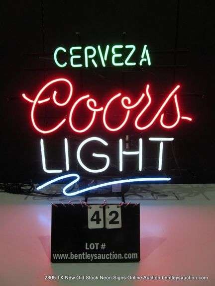 COORS LIGHT SQUIGGLE CERVEZA, 24" X 26"