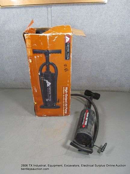 SMALL OZARK CAMP PUMP - 2 PUMPS